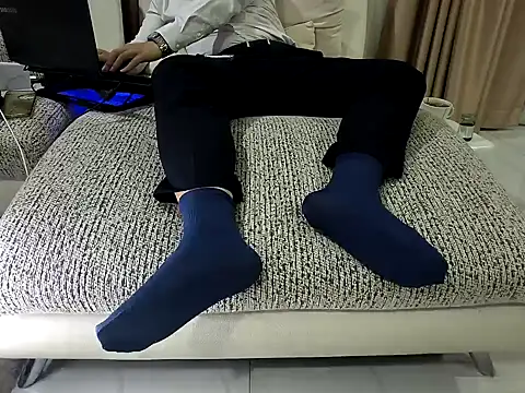 Snapshot of softlyS chatting on 12.15.24 softlyS online show from 12.15.24