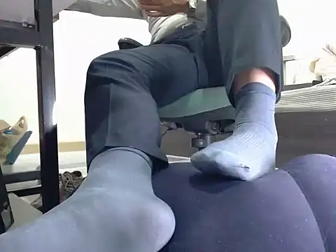 Snapshot of softlyS chatting on 12.19.24 softlyS online show from 12.19.24