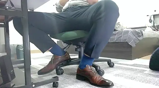 Snapshot of softlyS chatting on 12.22.24 softlyS online show from 12.22.24