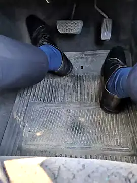 Snapshot of softlyS chatting on 01.24.25 softlyS online show from 01.24.25