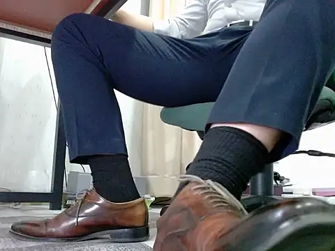 Snapshot of softlyS chatting on 02.25.25 softlyS online show from 02.25.25