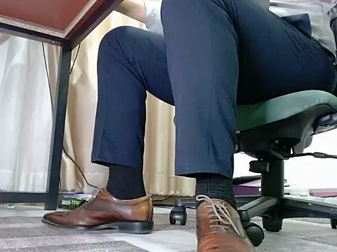 Snapshot of softlyS chatting on 02.26.25 softlyS online show from 02.26.25