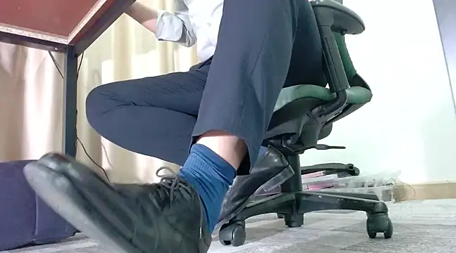 Snapshot of softlyS chatting on 03.10.25 softlyS online show from 03.10.25