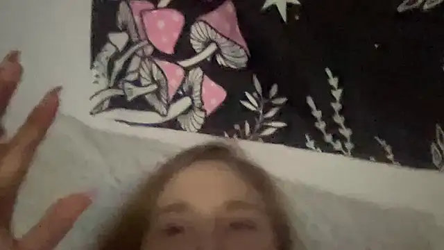 Snapshot of thickgingergoddess chatting on 01.18.25 thickgingergoddess online show from 01.18.25