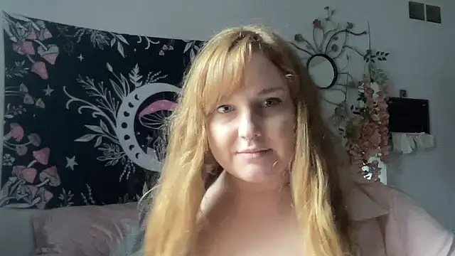 Snapshot of thickgingergoddess chatting on 02.04.25 thickgingergoddess online show from 02.04.25