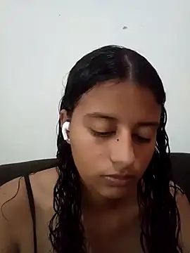 Snapshot of Babydol18_ chatting on 12.29.24 Babydol18  online show from 12.29.24