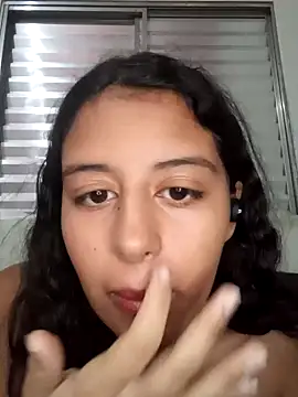 Snapshot of Babydol18_ chatting on 01.14.25 Babydol18  online show from 01.14.25