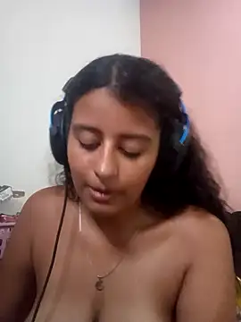 Snapshot of Babydol18_ chatting on 01.28.25 Babydol18  online show from 01.28.25