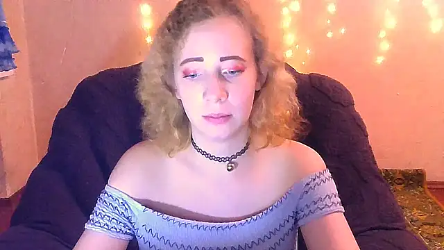 Snapshot of MelxMellie chatting on 01.20.25 MelxMellie online show from 01.20.25