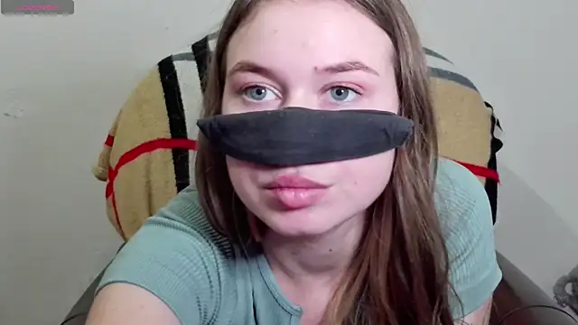 Mikki5P online show from 01.24.25