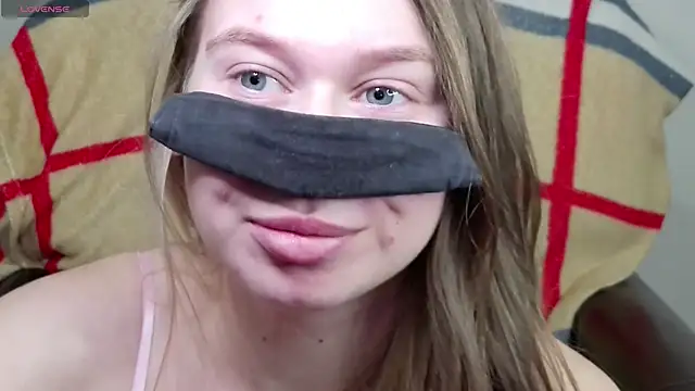 Mikki5P online show from 02.11.25