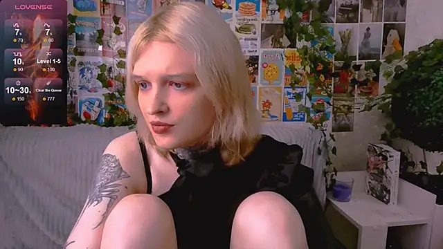 Simona Rain online show from 10.31.25