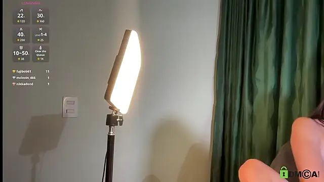 Snapshot of Lola_lolota chatting on 10.19.25 Lola lolota online show from 10.19.25