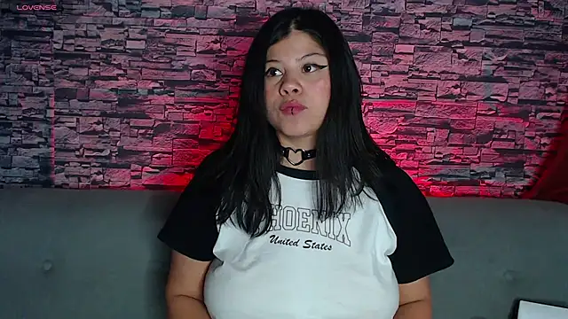 Snapshot of sofi_bronw chatting on 03.03.25 sofi bronw online show from 03.03.25