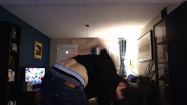 Snapshot of Samir_44200 chatting on 12.18.24 Samir 44200 online show from 12.18.24