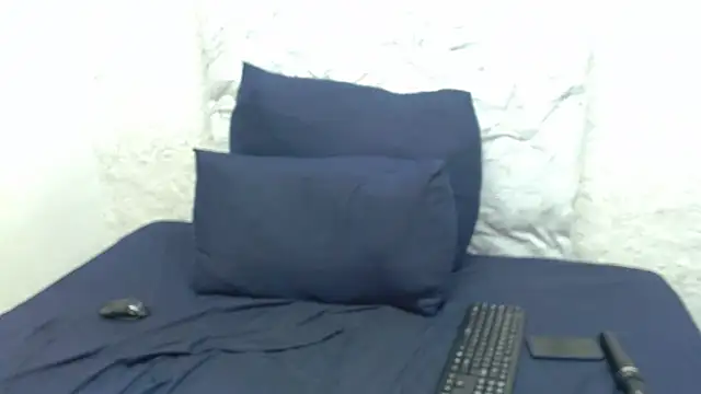 Snapshot of LolaTwerksXX chatting on 03.08.25 LolaTwerksXX online show from 03.08.25