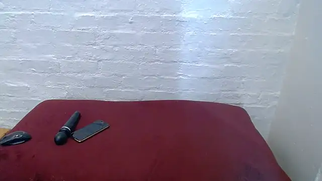 Snapshot of LolaTwerksXX chatting on 09.24.25 LolaTwerksXX online show from 09.24.25