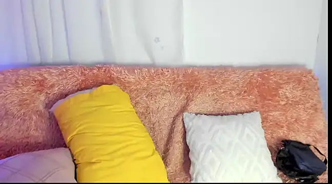 Snapshot of alessandro_2005 chatting on 02.09.25 alessandro 2005 online show from 02.09.25