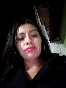Snapshot of LIZ-06_ chatting on 03.21.25 LIZ-06 online show from 03.21.25