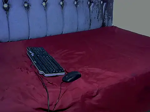 Snapshot of BrikySlut chatting on 12.10.24 BrikySlut online show from 12.10.24