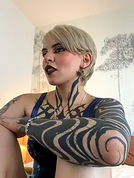 Trinity   s online show from 10.12.25