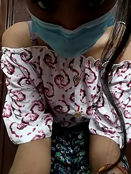 Snapshot of BabySlimmy10 chatting on 12.27.24 BabySlimmy10 online show from 12.27.24