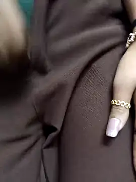 Snapshot of BabySlimmy10 chatting on 01.07.25 BabySlimmy10 online show from 01.07.25