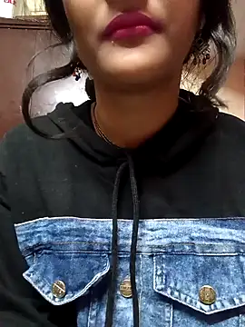 Snapshot of BabySlimmy10 chatting on 02.20.25 BabySlimmy10 online show from 02.20.25