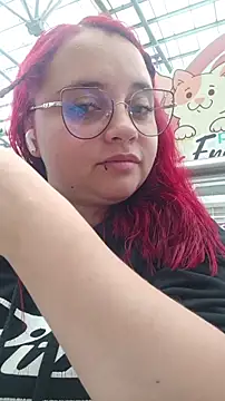 Snapshot of CURVY-HORNY chatting on 10.10.25 CURVY-HORNY online show from 10.10.25