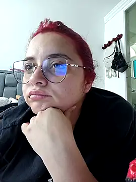 Snapshot of CURVY-HORNY chatting on 12.14.25 CURVY-HORNY online show from 12.14.25