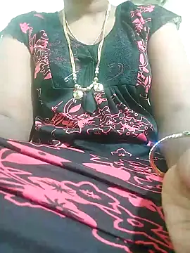 Snapshot of Cute-chinny chatting on 01.28.25 Cute-chinny online show from 01.28.25