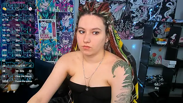 Snapshot of Bonni_Meiz chatting on 12.04.25 Bonni Meiz online show from 12.04.25