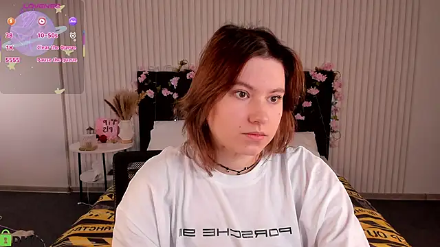 Snapshot of Bonni_Meiz chatting on 12.16.25 Bonni Meiz online show from 12.16.25