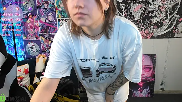 Snapshot of Bonni_Meiz chatting on 12.18.25 Bonni Meiz online show from 12.18.25