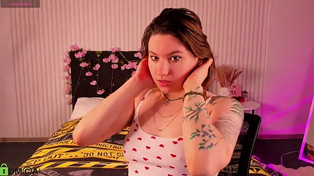 Snapshot of Bonni_Meiz chatting on 01.08.26 Bonni Meiz online show from 01.08.26