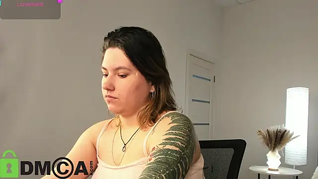 Snapshot of Bonni_Meiz chatting on 05.06.26 Bonni Meiz online show from 05.06.26