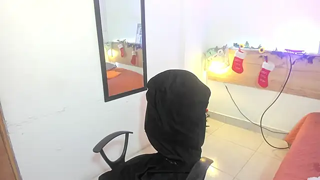 Emyli rousse  online show from 12.24.24