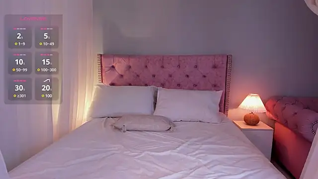 Lia Sweett  online show from 01.09.25