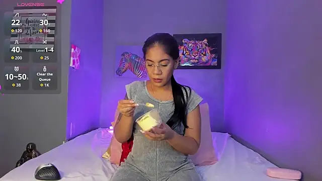 PammelaRoss1 online show from 11.29.25