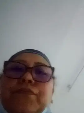 Snapshot of Darly_Gomez chatting on 12.31.24 Darly Gomez online show from 12.31.24