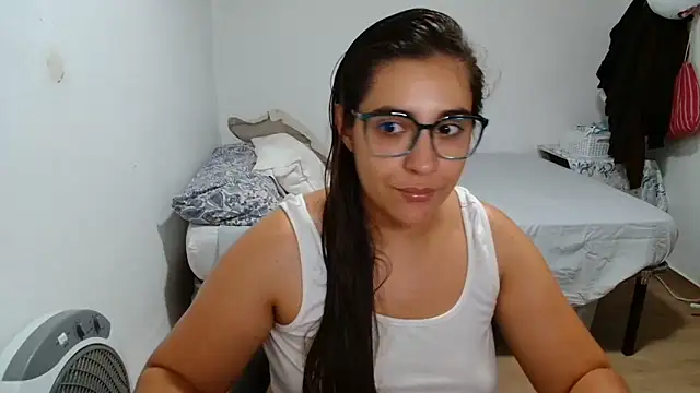 Snapshot of Ursumi1 chatting on 06.22.26 Ursumi1 online show from 06.22.26