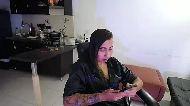 Snapshot of aria_jhonsson chatting on 09.10.25 aria jhonsson online show from 09.10.25