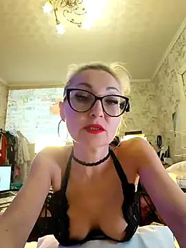 Snapshot of Milforja chatting on 02.20.26 Milforja online show from 02.20.26