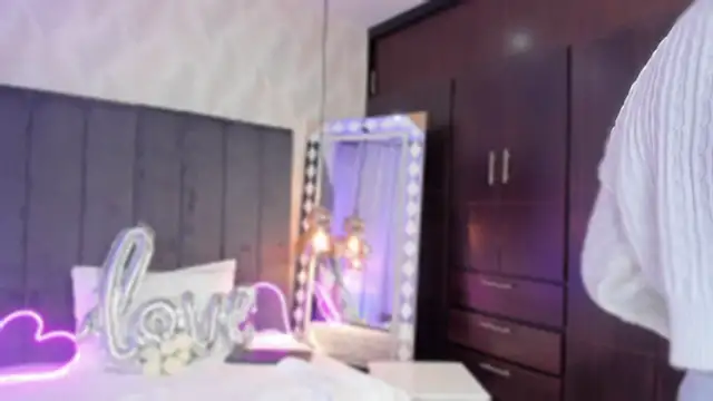 Snapshot of SHARONN____ chatting on 02.11.25 SHARONN     online show from 02.11.25