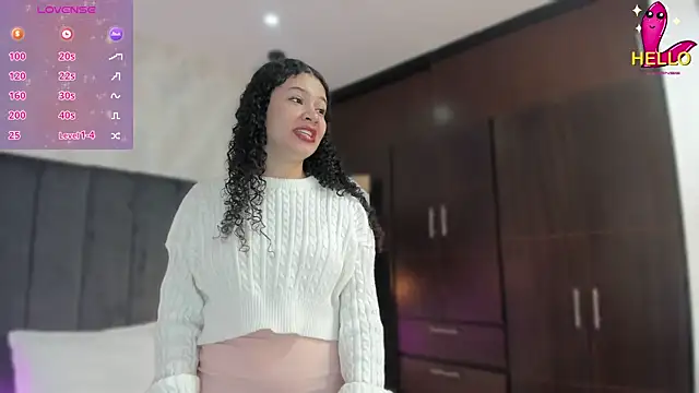 Snapshot of SHARONN____ chatting on 02.13.25 SHARONN     online show from 02.13.25