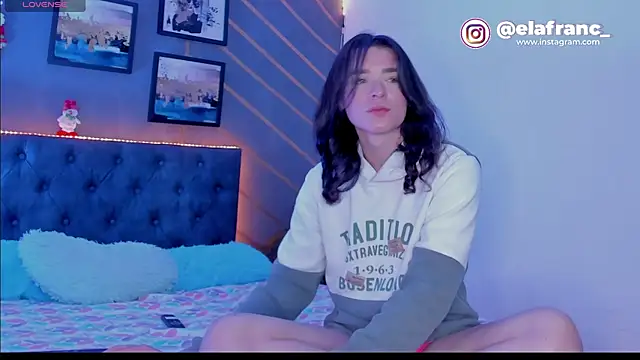 Snapshot of elafranco_ chatting on 12.24.24 elafranco online show from 12.24.24