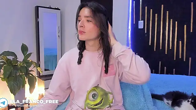 Snapshot of elafranco_ chatting on 06.19.26 elafranco online show from 06.19.26