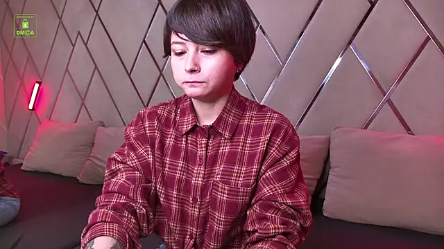 Ishtar Divine online show from 11.09.25