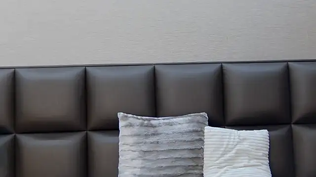 FoxyJoy online show from 04.15.26