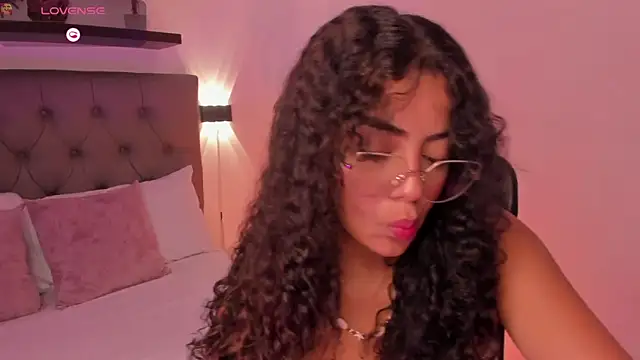 yaya23x online show from 12.16.25